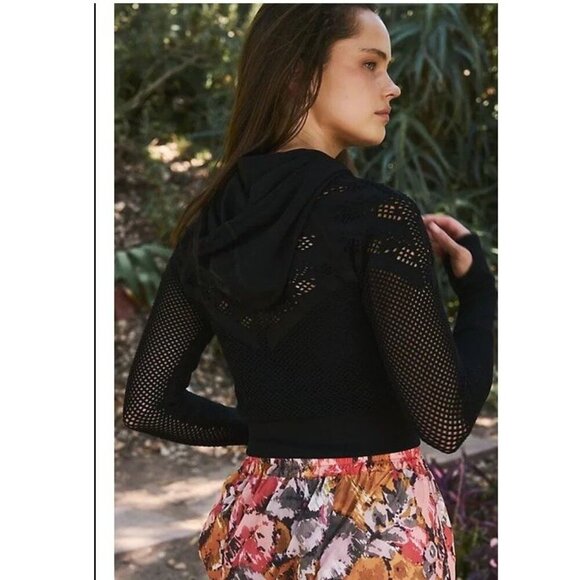 Free People Movement Black Mesh Stretchy Crop Women’s Athletic Hoodie, M/L - Picture 6 of 12